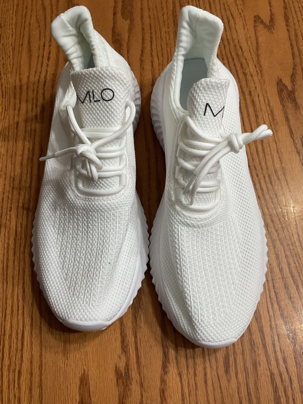 Mlo White Knit Sneakers - Lightweight Casual Shoes new with tags size 11 - Picture 3 of 8